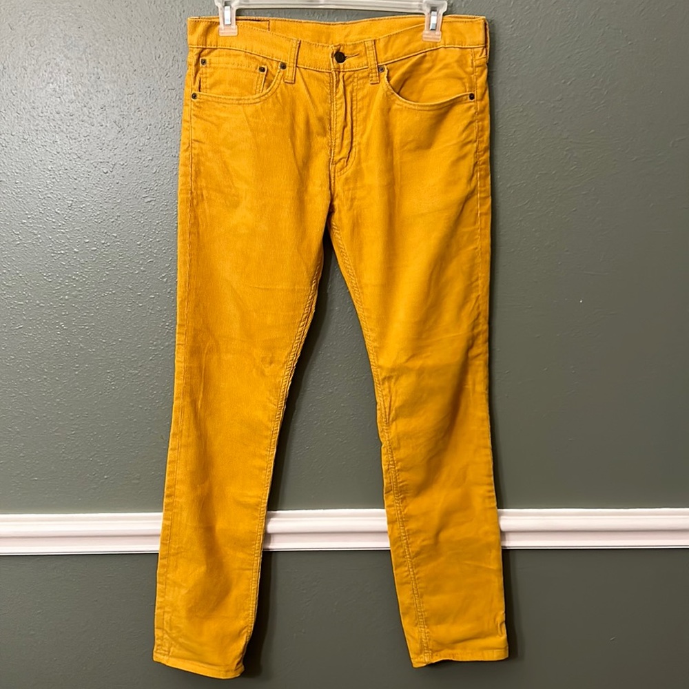 Mens Levis Corduroy Yellow Pants size 34x32 Great condition!